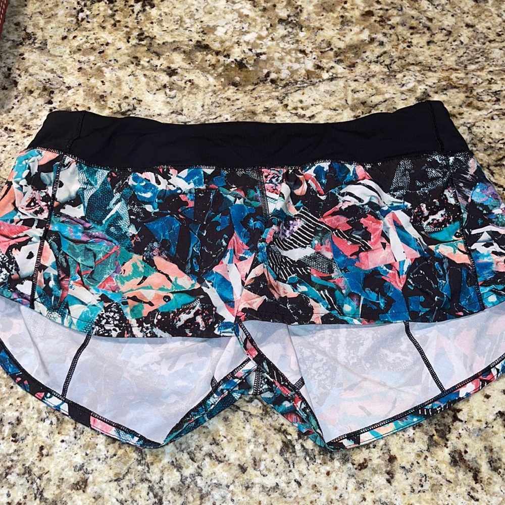 Lululemon Speed Up Shorts 2.5”